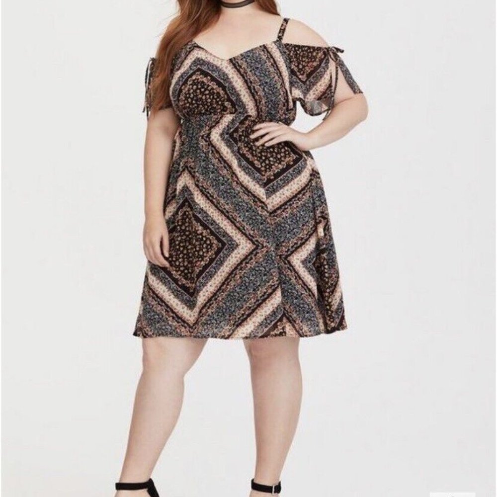 torrid Bandana Cold Shoulder Chiffon Dress size 2X